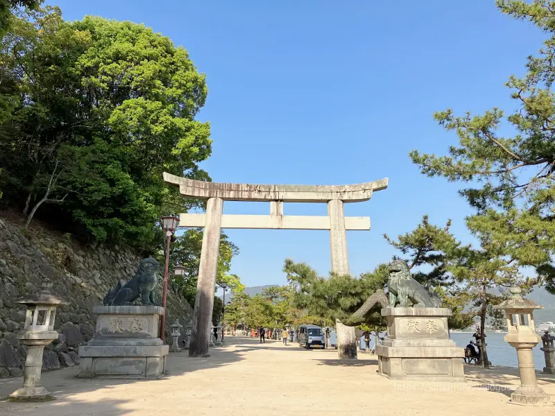 広島02　厳島神社 (4)石の鳥居