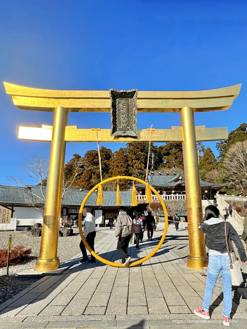 秋葉山本宮秋葉神社(67)　黄金の鳥居