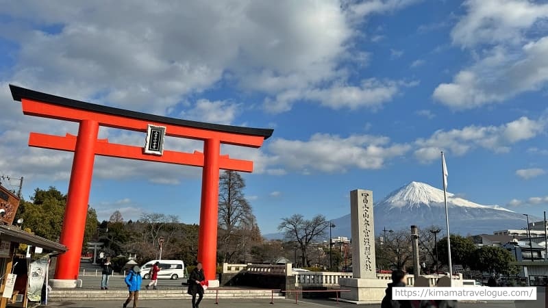 富士山本宮浅間大社04　鳥居と富士山s