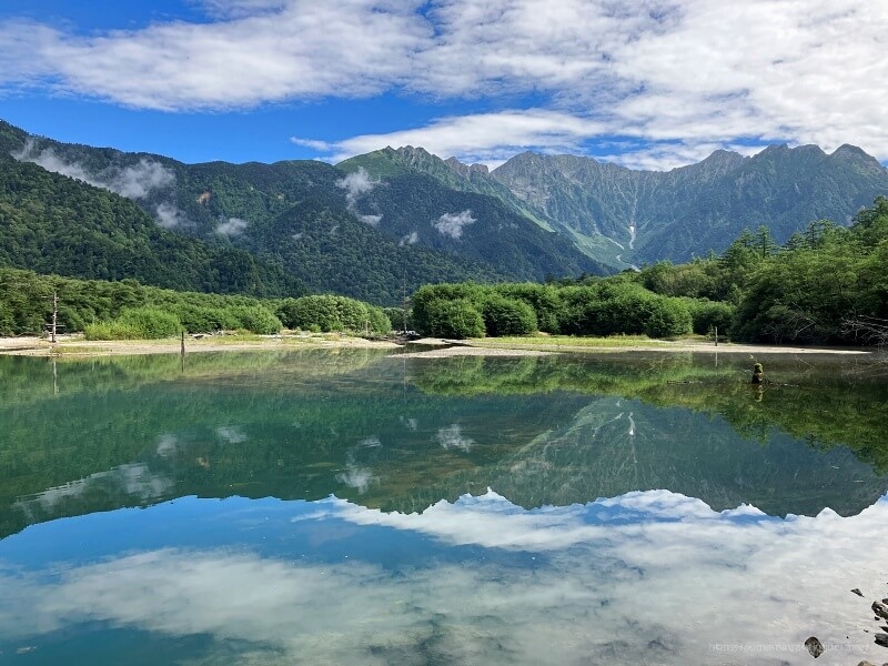 上高地03　大正池からみた穂高連峰s