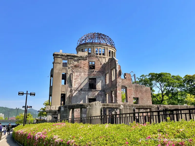 広島翌日(3)　原爆ドーム川側