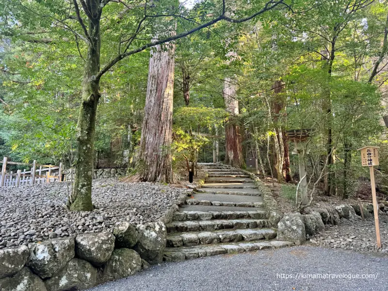 若宮神社への階段